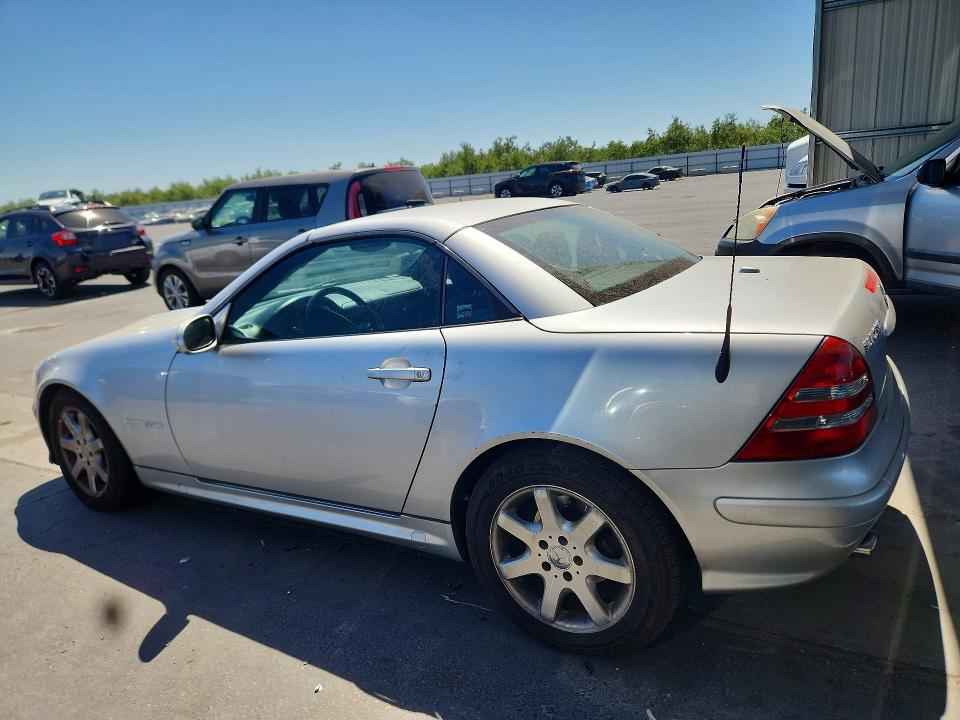Aukcja sprzedaży 2002 Mercedes-benz Slk, vin: WDBKK49F62F252545, numer aukcji: 58834316