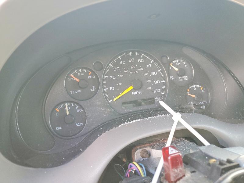 56834886 :رقم المزاد ، 1GGCS1448W8660435 vin ، 1998 Isuzu Hombre مزاد بيع
