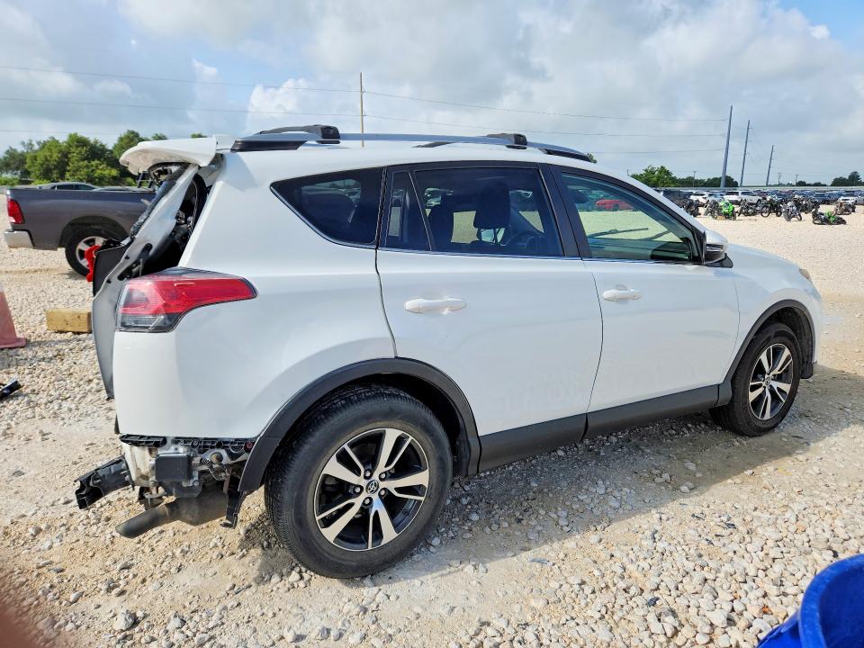 Продажа на аукционе авто 2017 Toyota Rav4, vin: JTMWFREV9HD105657, номер лота: 56462646