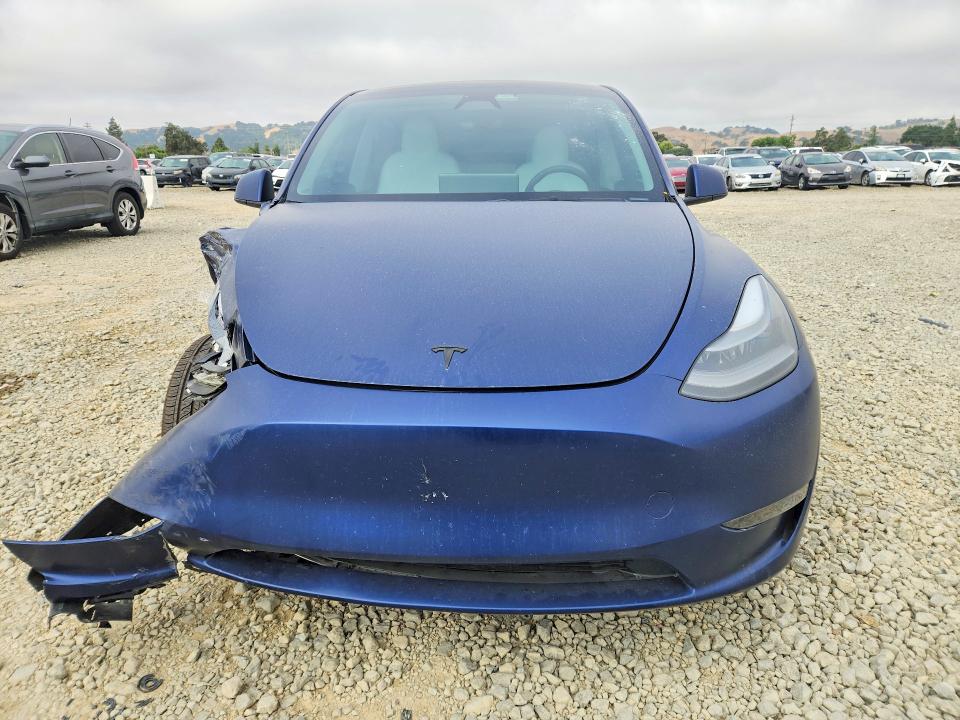 56131326 :رقم المزاد ، 7SAYGDEE8PF915154 vin ، 2023 Tesla Model Y مزاد بيع