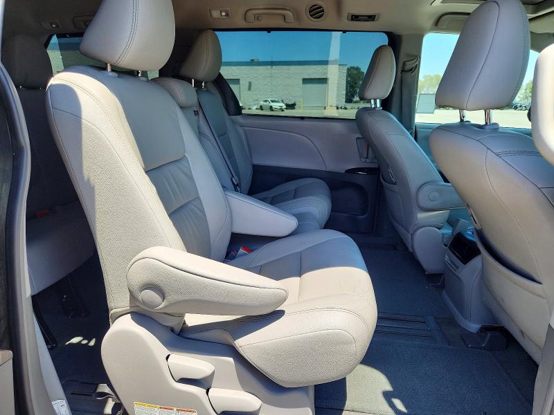 Продажа на аукционе авто 2017 Toyota Sienna, vin: 5TDYZ3DC7HS878676, номер лота: 59005006