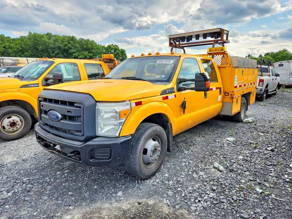 58531876 :رقم المزاد ، 1FD8W3G69FED21457 vin ، 2015 Ford F350 مزاد بيع