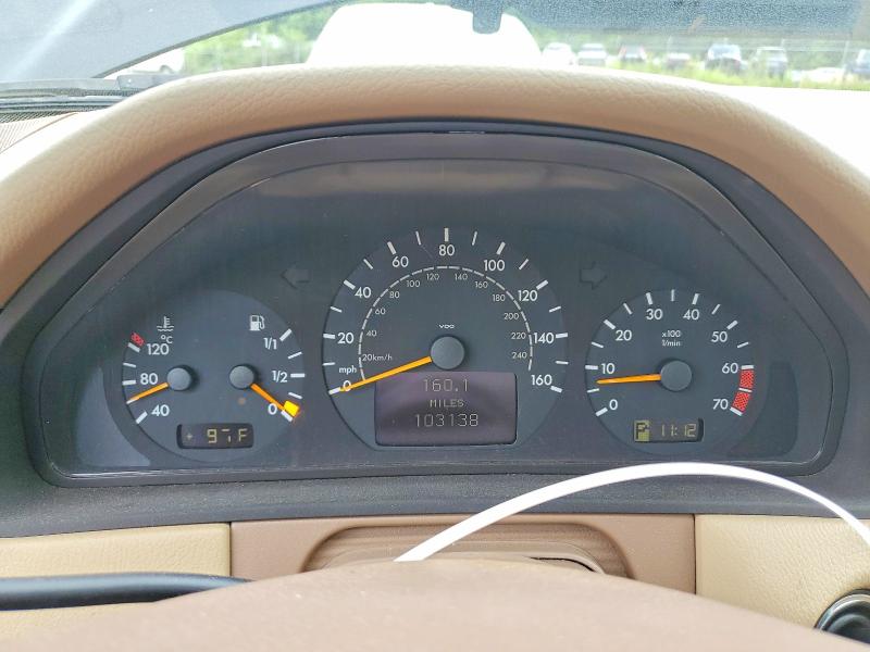 2001 Mercedes-benz E მანქანა იყიდება აუქციონზე, vin: WDBJF65JX1B309079, აუქციონის ნომერი: 58988566