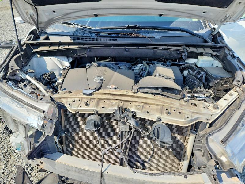 58910166 :رقم المزاد ، 5TDKZRFH5JS538174 vin ، 2018 Toyota Highlander مزاد بيع