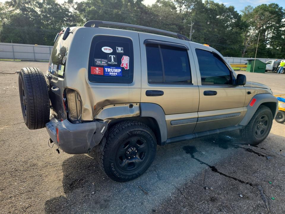 2006 Jeep Liberty მანქანა იყიდება აუქციონზე, vin: 1J4GK48K86W108503, აუქციონის ნომერი: 55916136