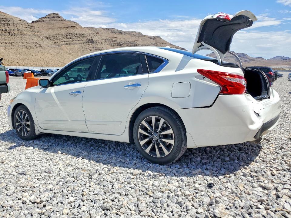2017 Nissan Altima მანქანა იყიდება აუქციონზე, vin: 1N4AL3AP0HC124214, აუქციონის ნომერი: 58489286