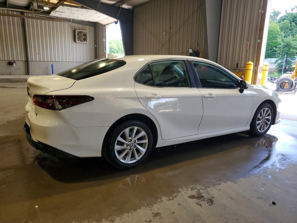 2023 Toyota Camry მანქანა იყიდება აუქციონზე, vin: 4T1R11BK5PU105592, აუქციონის ნომერი: 55861386