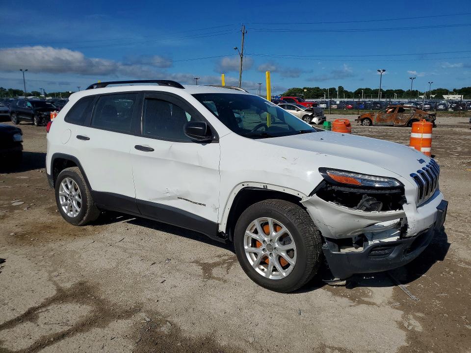 56047496 :رقم المزاد ، 1C4PJLAB8FW760440 vin ، 2015 Jeep Cherokee مزاد بيع
