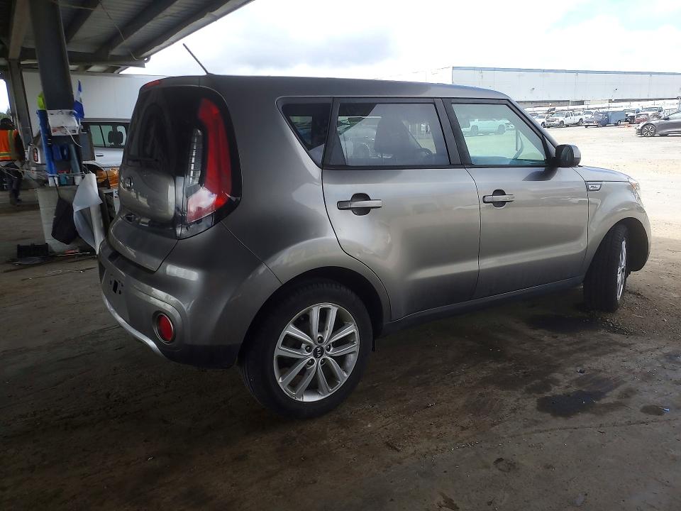 59103526 :رقم المزاد ، KNDJP3A5XJ7577011 vin ، 2018 Kia Soul مزاد بيع