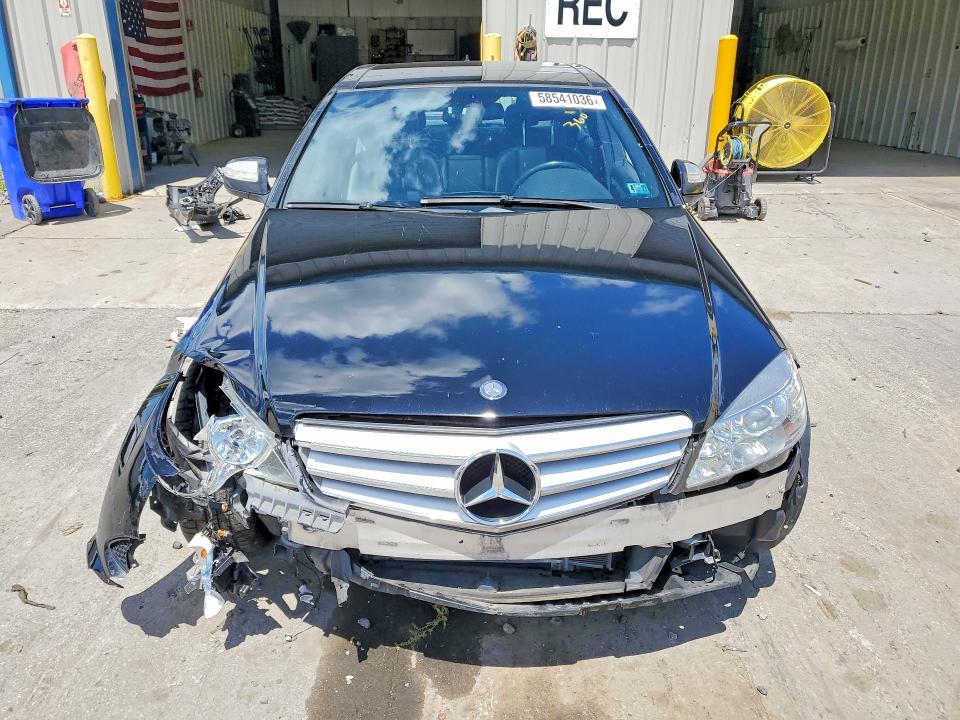58541036 :رقم المزاد ، WDDGF54X98R013313 vin ، 2008 Mercedes-benz C مزاد بيع