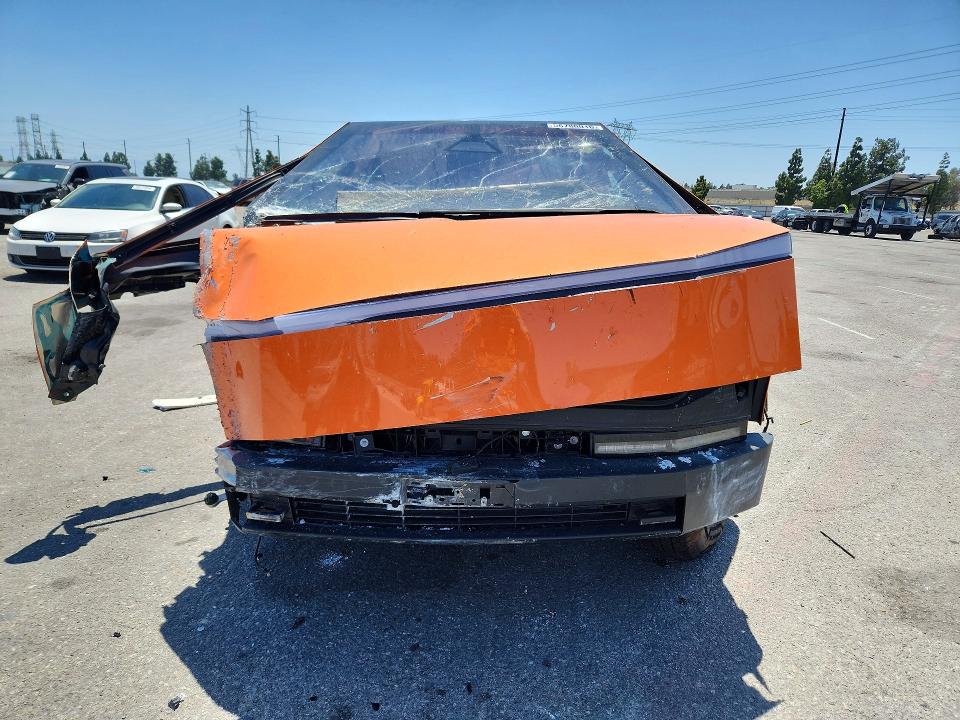 56780016 :رقم المزاد ، 7G2CEGEC2SA080538 vin ، 2025 Tesla Cybertruck مزاد بيع
