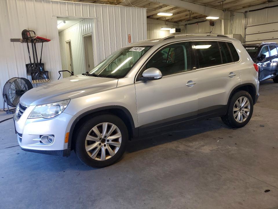 2009 Volkswagen Tiguan მანქანა იყიდება აუქციონზე, vin: WVGBV75N39W534736, აუქციონის ნომერი: 57445216