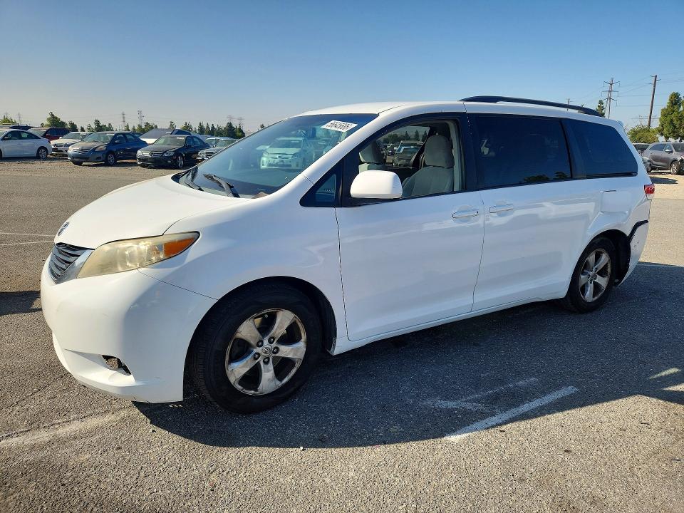 Aukcja sprzedaży 2013 Toyota Sienna, vin: 5TDKK3DC0DS342981, numer aukcji: 56645686
