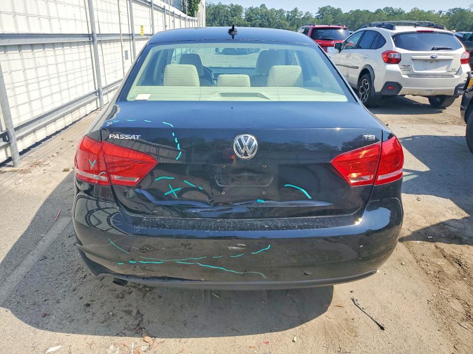 58888786 :رقم المزاد ، 1VWAT7A3XFC094468 vin ، 2015 Volkswagen Passat مزاد بيع