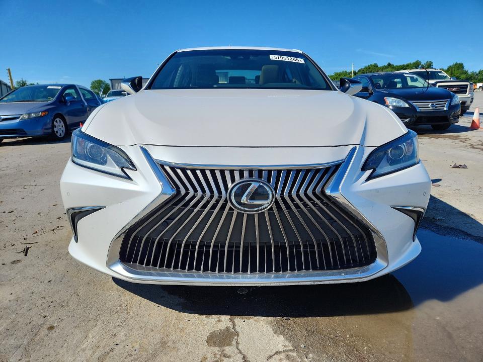 Продажа на аукционе авто 2020 Lexus Es, vin: 58ADZ1B16LU061051, номер лота: 57051266