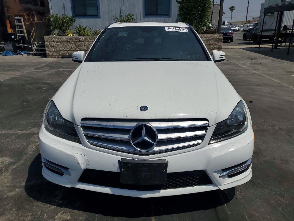 2013 Mercedes-benz C მანქანა იყიდება აუქციონზე, vin: WDDGF4HB7DA827901, აუქციონის ნომერი: 56148476