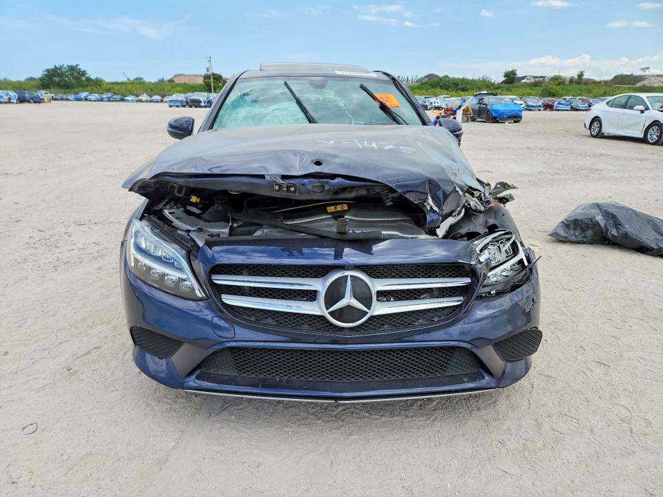 57334686 :رقم المزاد ، W1KWF8DB3LR601475 vin ، 2020 Mercedes-benz C مزاد بيع