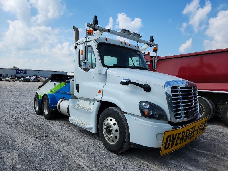 56421056 :رقم المزاد ، 1FVHGEFG9JLJL9726 vin ، 2018 Freightliner Cascadia 125 مزاد بيع