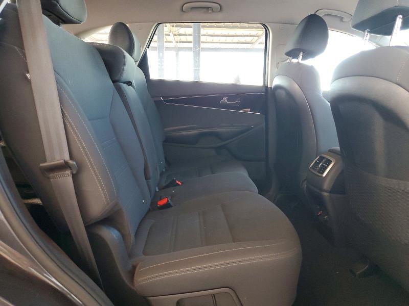 Продажа на аукционе авто 2019 Kia Sorento, vin: 5XYPG4A34KG525120, номер лота: 55874546
