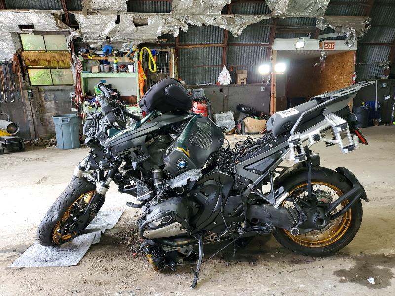 55339766 :رقم المزاد ، WB10M3304S6K98969 vin ، 2025 Bmw R 1300 مزاد بيع
