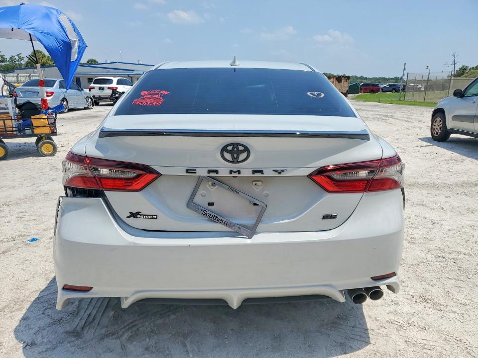 2022 Toyota Camry მანქანა იყიდება აუქციონზე, vin: 4T1G11AK8NU043997, აუქციონის ნომერი: 57268916