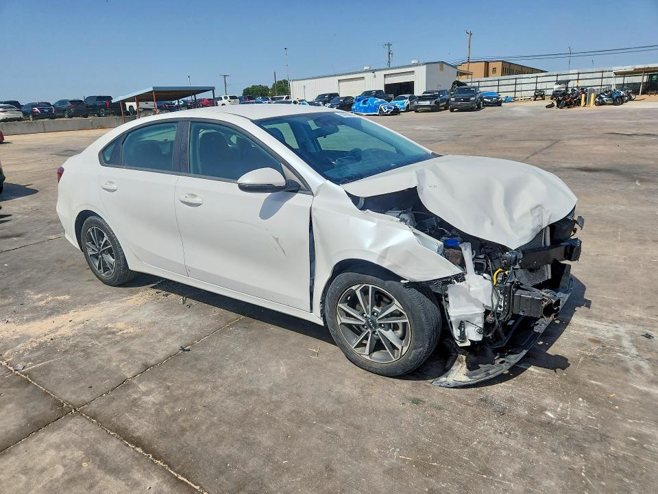 2024 Kia Forte მანქანა იყიდება აუქციონზე, vin: 3KPF24AD0RE779661, აუქციონის ნომერი: 59159406