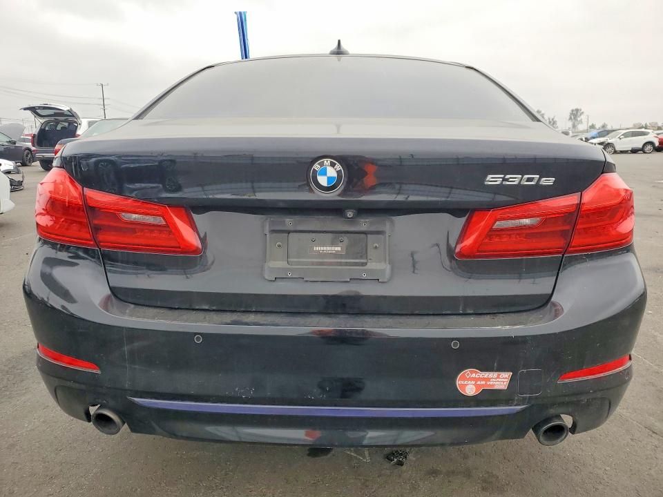 58135966 :رقم المزاد ، WBAJA9C50JB250998 vin ، 2018 Bmw 530e مزاد بيع