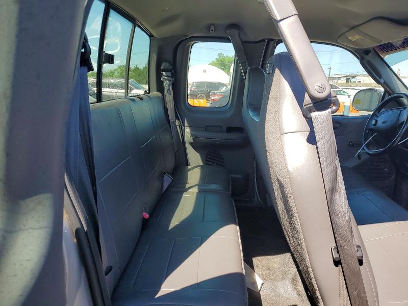 55831666 :رقم المزاد ، 1FTRX17242NB29395 vin ، 2002 Ford F-150 مزاد بيع