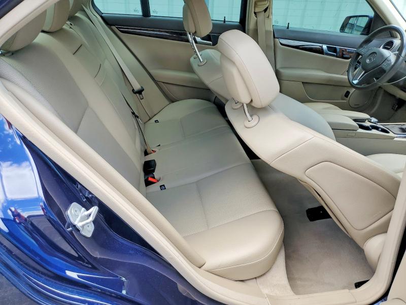 Продаж на аукціоні авто 2012 Mercedes-benz C, vin: WDDGF4HB5CA621488, номер лоту: 58408526