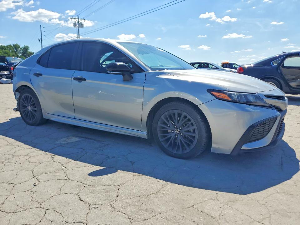 2022 Toyota Camry მანქანა იყიდება აუქციონზე, vin: 4T1G11AK4NU021978, აუქციონის ნომერი: 56123886