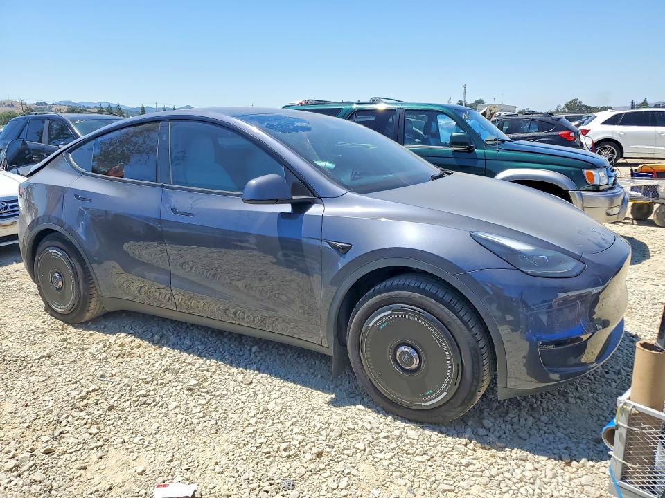 2023 Tesla Model Y მანქანა იყიდება აუქციონზე, vin: 7SAYGDEEXPA172557, აუქციონის ნომერი: 57908486