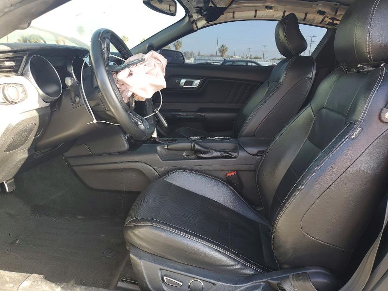 56739706 :رقم المزاد ، 1FA6P8CF5J5156615 vin ، 2018 Ford Mustang مزاد بيع