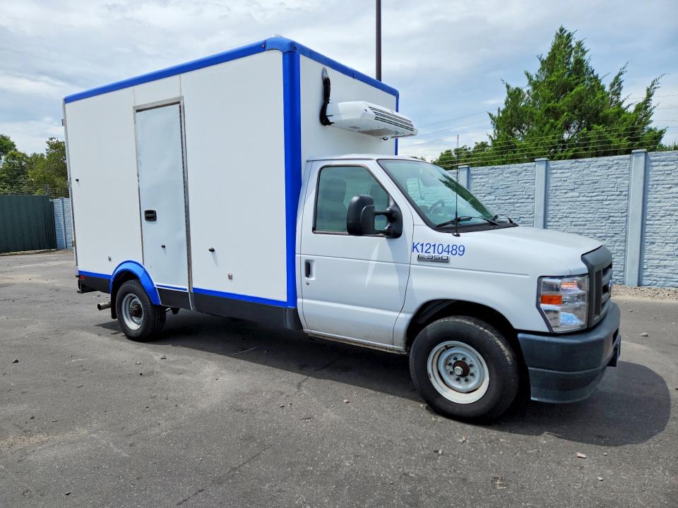 55573596 :رقم المزاد ، 1FDWE3FK3PDD14715 vin ، 2023 Ford E350 مزاد بيع