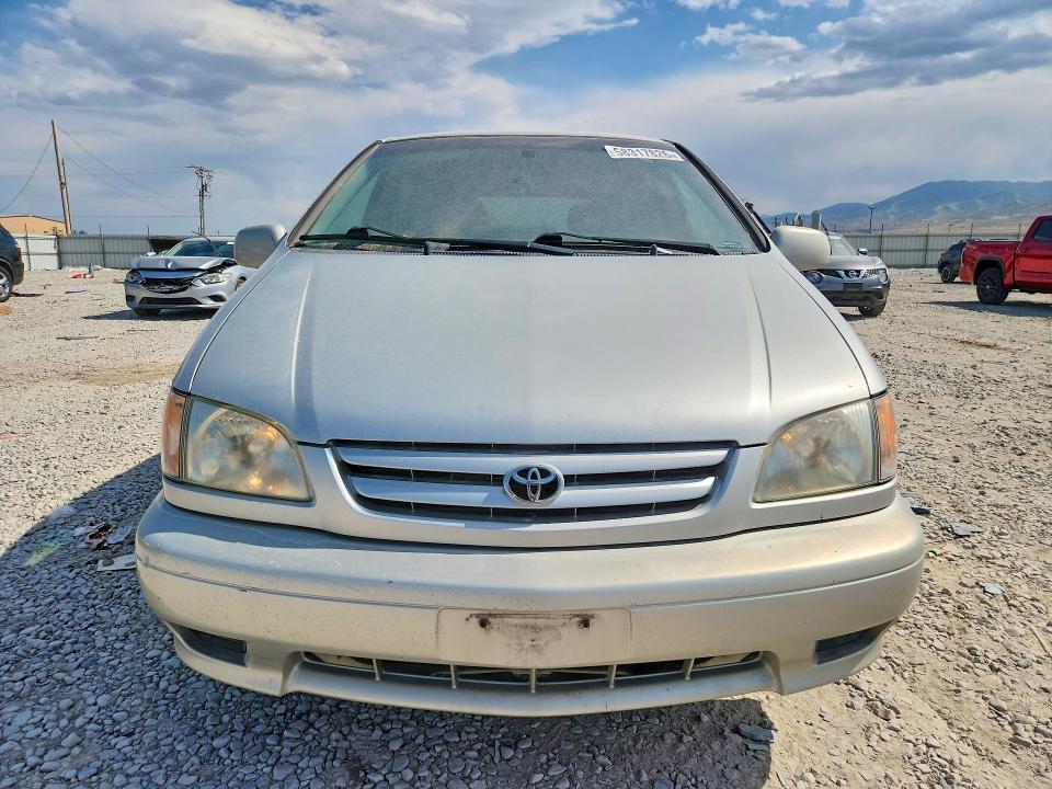 58317826 :رقم المزاد ، 4T3ZF13C53U533043 vin ، 2003 Toyota Sienna مزاد بيع