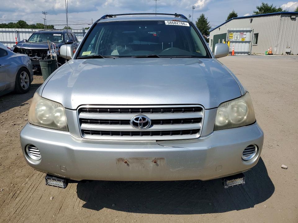 58682786 :رقم المزاد ، JTEHF21A320065394 vin ، 2002 Toyota Highlander مزاد بيع