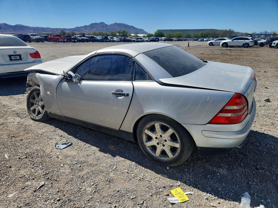 1998 Mercedes-benz Slk მანქანა იყიდება აუქციონზე, vin: WDBKK47F0WF041883, აუქციონის ნომერი: 53876236