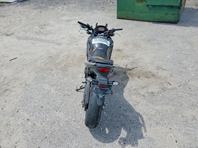 56366506 :رقم المزاد ، MLHPC4617D5001021 vin ، 2013 Honda Cb500 مزاد بيع