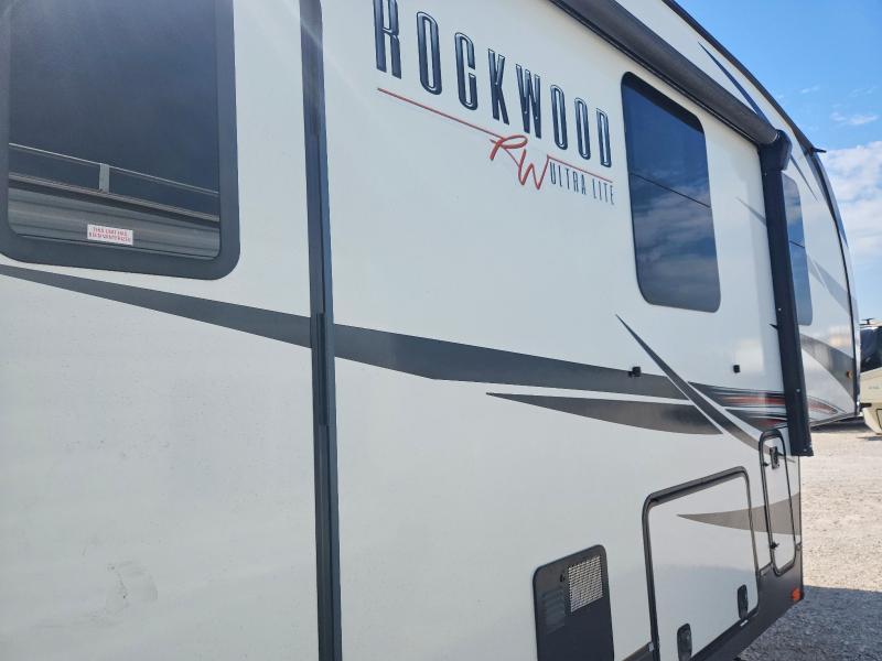 57939956 :رقم المزاد ، 4X4FRLN2XM1895664 vin ، 2021 Forest River Rockwood مزاد بيع