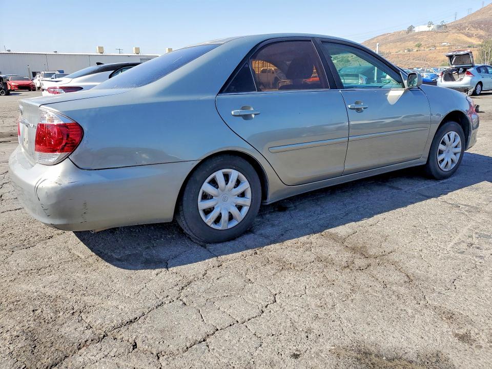 2005 Toyota Camry მანქანა იყიდება აუქციონზე, vin: 4T1BE32KX5U618416, აუქციონის ნომერი: 55816996