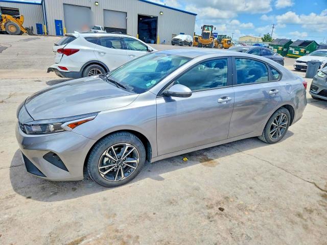 2024 Kia Forte მანქანა იყიდება აუქციონზე, vin: 3KPF24AD7RE725306, აუქციონის ნომერი: 56085776