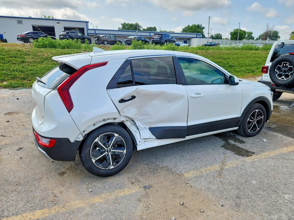 58593496 :رقم المزاد ، KNDCP3LE0T5329175 vin ، 2026 Kia Niro مزاد بيع
