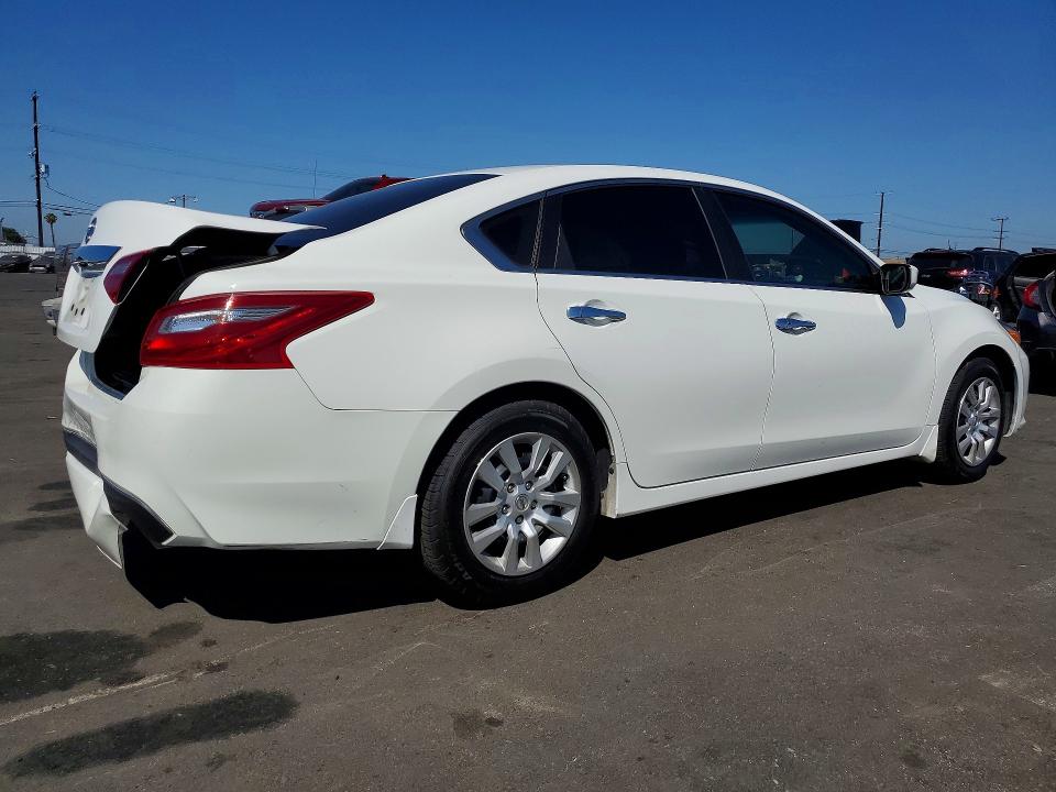 2018 Nissan Altima მანქანა იყიდება აუქციონზე, vin: 1N4AL3AP4JC209269, აუქციონის ნომერი: 56889326