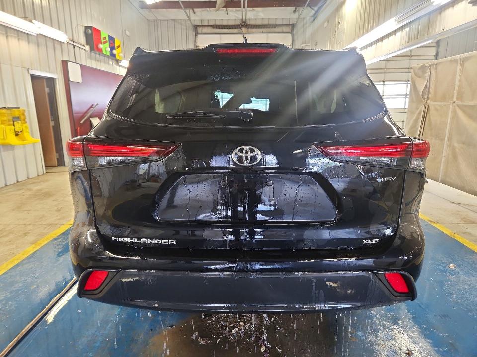 2026 Toyota Highlander Hybrid მანქანა იყიდება აუქციონზე, vin: 5TDKBRCH6TS705413, აუქციონის ნომერი: 63822546
