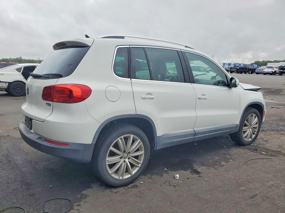 2016 Volkswagen Tiguan მანქანა იყიდება აუქციონზე, vin: WVGAV7AX5GW507411, აუქციონის ნომერი: 55771146