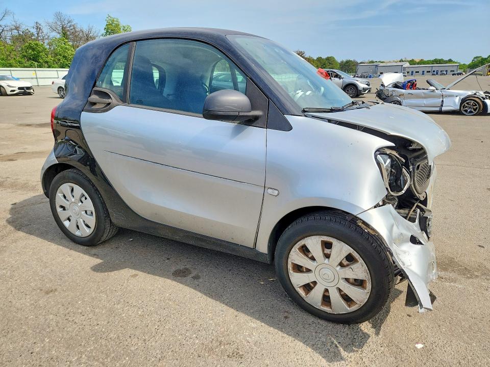 Aukcja sprzedaży 2016 Smart Fortwo, vin: WMEFJ5DA4GK057339, numer aukcji: 56973636