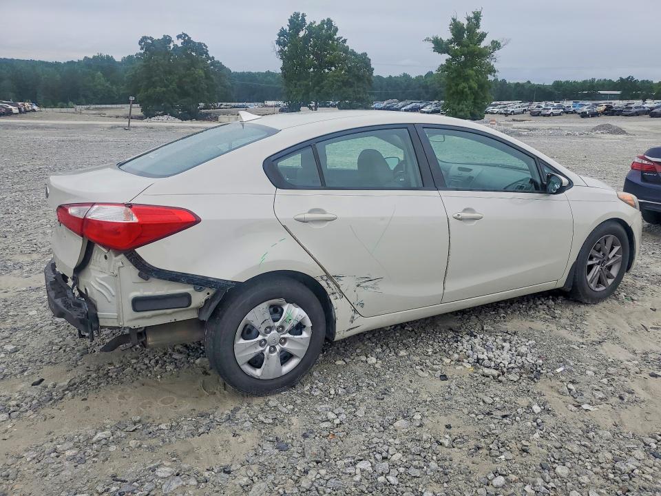 56876796 :رقم المزاد ، KNAFK4A60F5392565 vin ، 2015 Kia Forte مزاد بيع