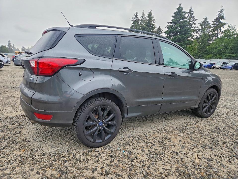 Продажа на аукционе авто 2019 Ford Escape, vin: 1FMCU9GD2KUB09954, номер лота: 56359646