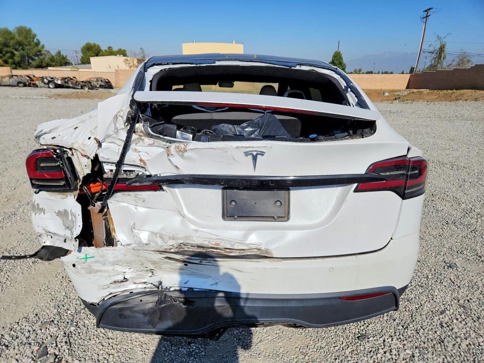 58072496 :رقم المزاد ، 7SAXCDE59NF339045 vin ، 2022 Tesla Model X مزاد بيع