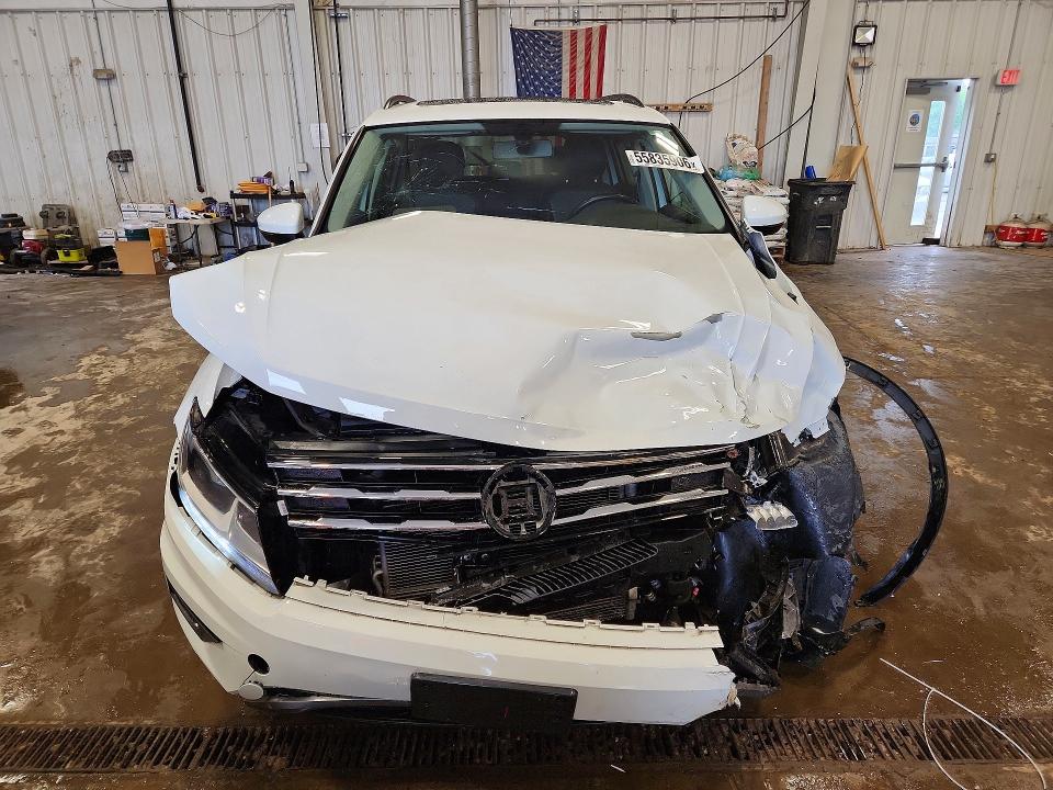 Продажа на аукционе авто 2018 Volkswagen Tiguan, vin: 3VV3B7AX2JM005518, номер лота: 55835906