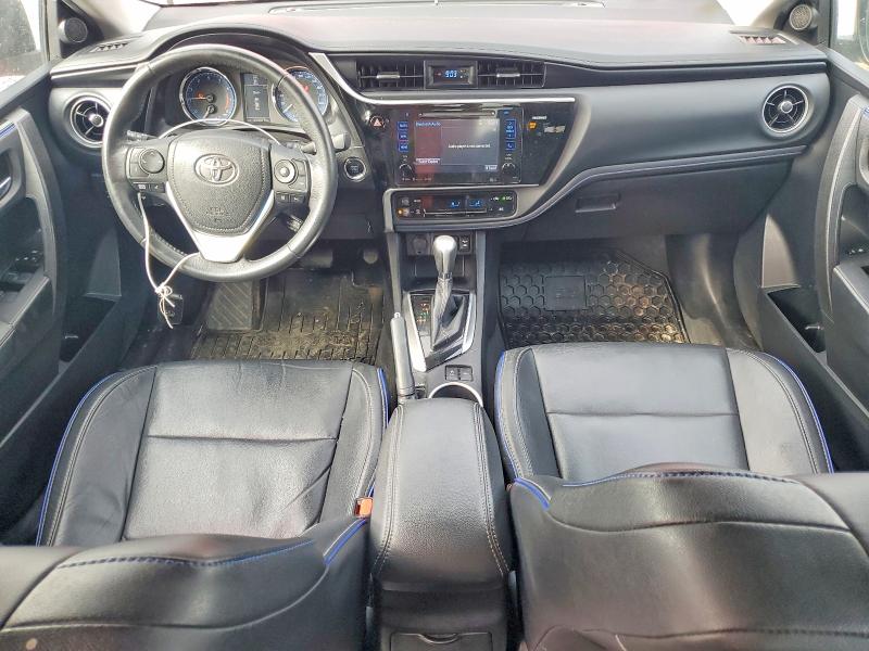 56945536 :رقم المزاد ، 2T1BURHE0HC857812 vin ، 2017 Toyota Corolla مزاد بيع